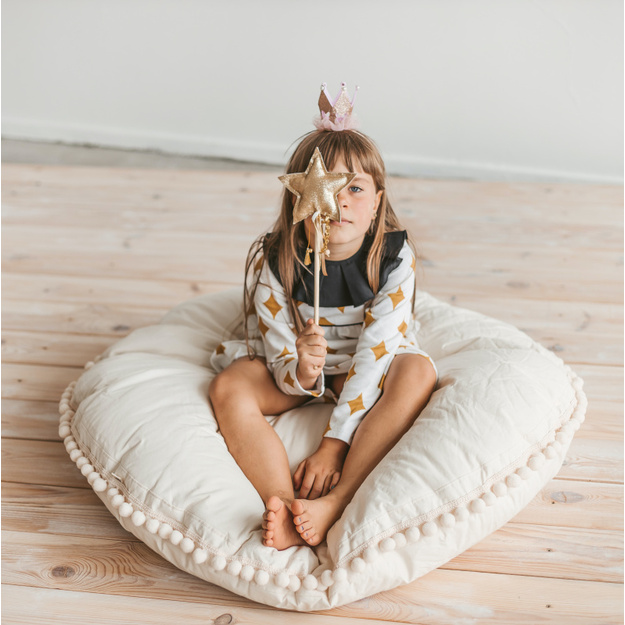 MINI CAMP grindų pagalvė | pieno POMPOM