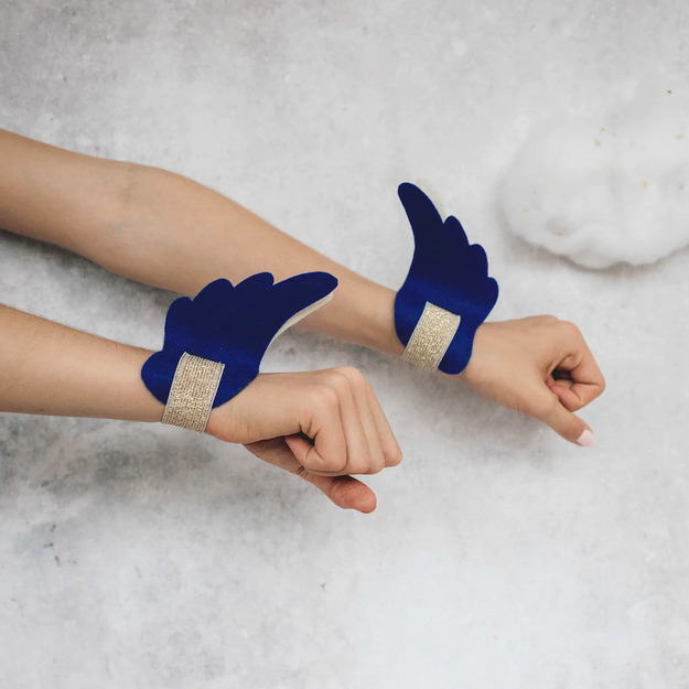 CHERRY BANDITS kaukė | Hermes sparnai