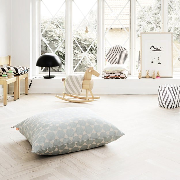 OYOY grindų pagalvė